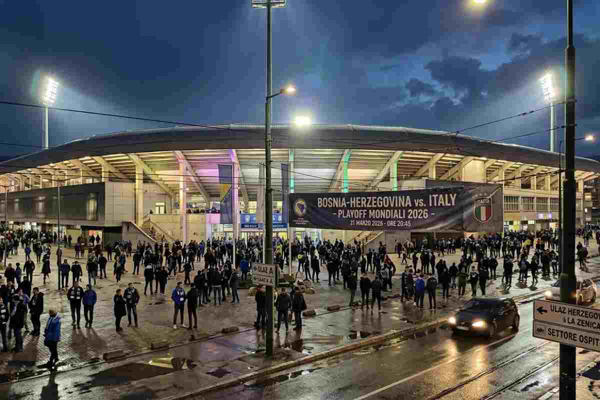 Esterno Stadion Bilino Polje Zenica playoff Mondiali 2026 Bosnia-Italia tifosi